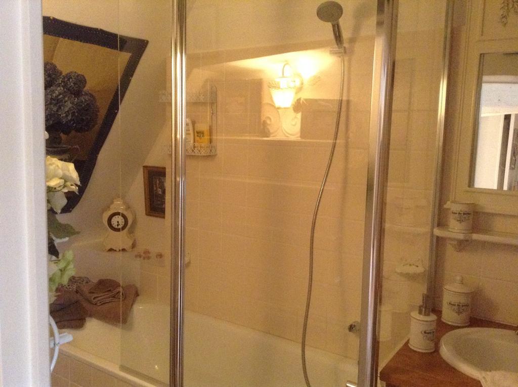 Lamaison Du Phare Honfleur Chambres D'Hotes Et Jacuzzi Prive Экстерьер фото